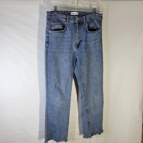 Womans Zara Unfinished hem Jeans Manufactured whiskering Size 10 Small Hole - Picture 2 of 10